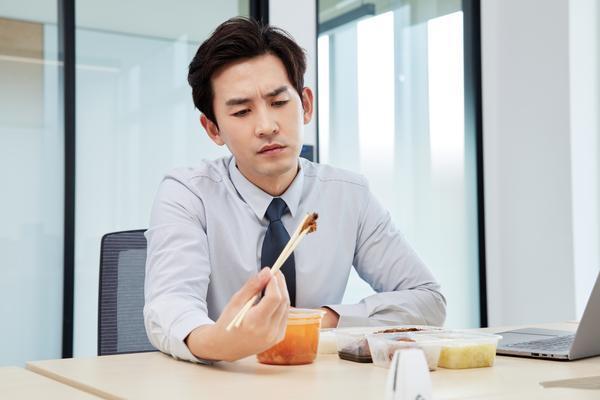交通事故发生时如何应对吃饭? 图2