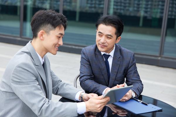如何解决员工劳动仲裁：流程、注意事项与法律依据 图2