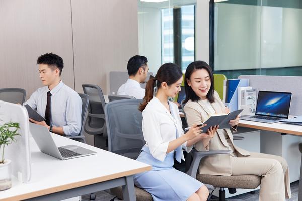 申请仲裁上班时间是几点？劳动争议解决的时间节点与法律依据 图2