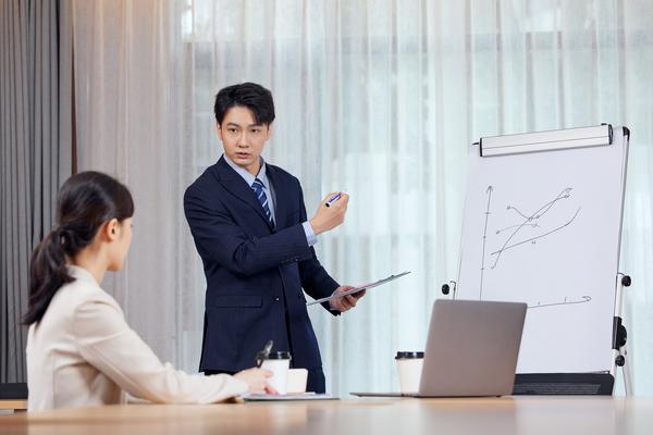 《足球培训营销策划:如何吸引更多孩子参与足球运动》图1