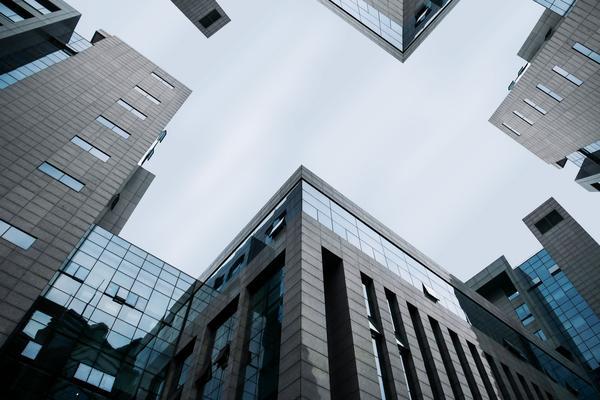 本地侵权纠纷律师选谁：专业视角下的选择建议 图1
