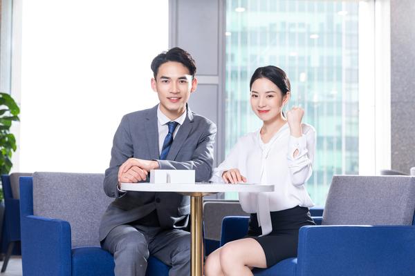 《学校肖像权照片：记录校园生活的美好瞬间》图1