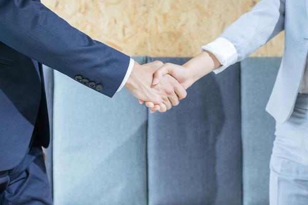 辞职仲裁案例：员工离职引发的争议解决 图2