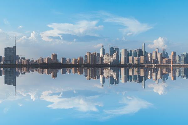 《物权法之前的屋顶花园：城市空间与生活文化的另类表现》 图1