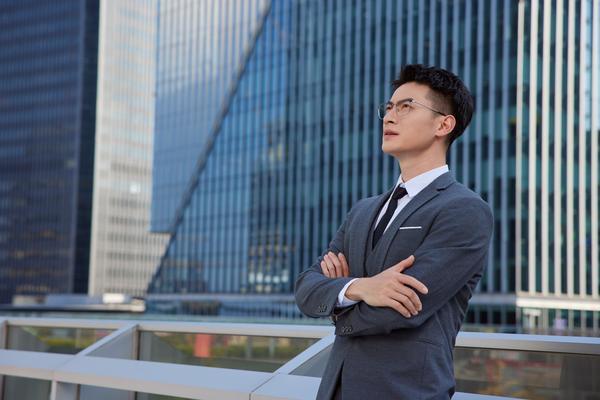 南三环发生一起交通事故 致多人受伤图1