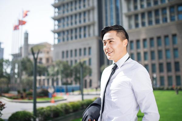 公司股东同行竞争：探究企业竞争与合作的新模式图1