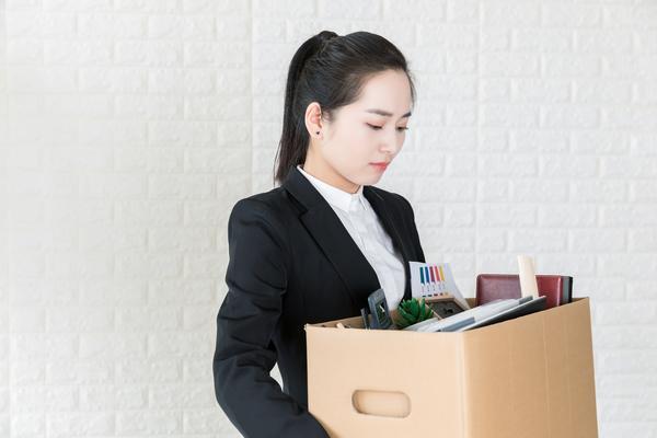 星巴克员工肖像权争议：职场权益与公司形象之间的平衡图1