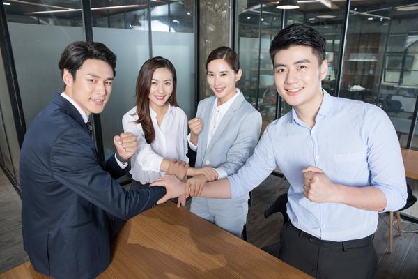隐私权与数据保护的困境：挑战与机遇 图1