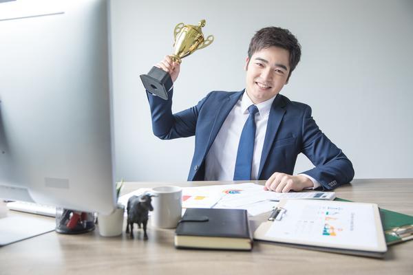 消费者权益日表彰活动：致敬维权英雄，维护消费者权益图1