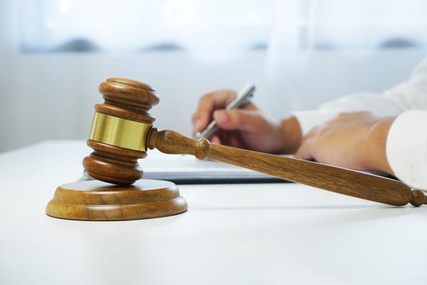 合同纠纷案件中法院为何一直不开庭？全面解析与实务建议 图2