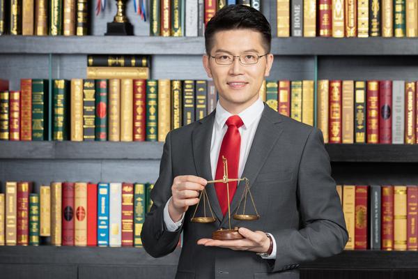 的一面旗帜，一份信任：公司法务锦旗背后的成功经验 图2