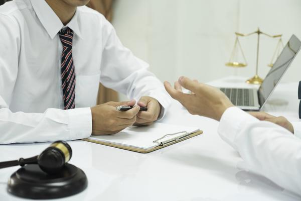 “交通事故法律咨询：全方位为您解读交通事故相关法律问题”图1