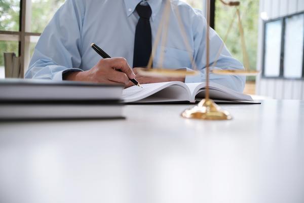 公司法务兼职律师薪资：如何选择合适的律师？ 图2