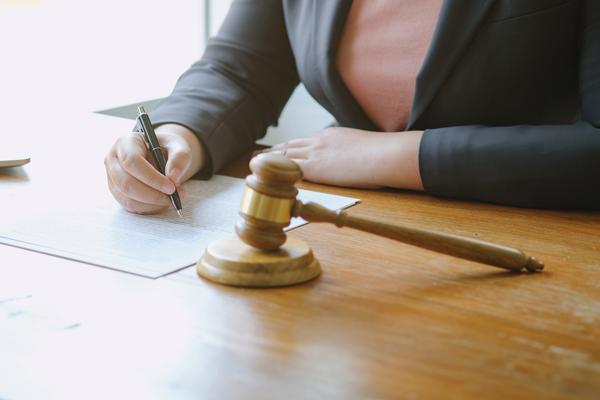 公司法务的重要性与法律服务解析 图2