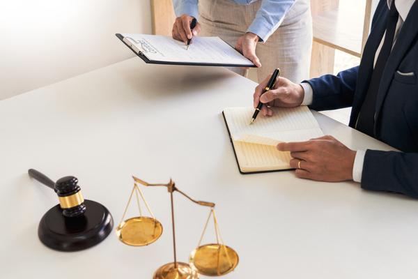 医疗纠纷律师事务所：专业法律服务与医疗权益保护 图2