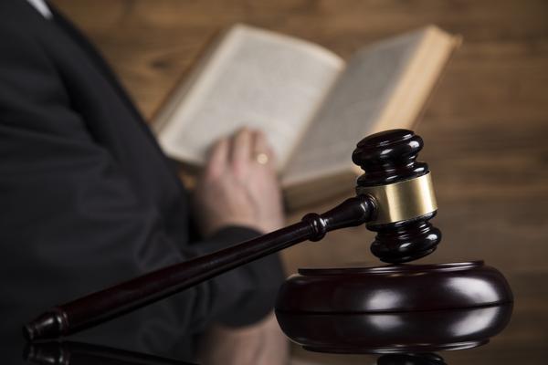 夫妻间共同犯罪:婚姻关系下的法律责任与风险防范 图1