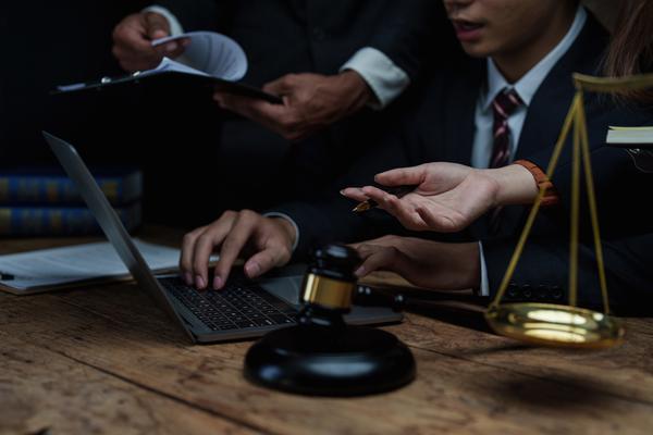 公司股权转让是否需要变更法定代表人｜股权变动与法人关系解析 图1