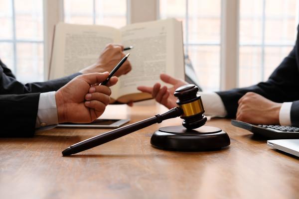 网约车司机与平台合同终止事件频发，行业规范亟待完善 图2