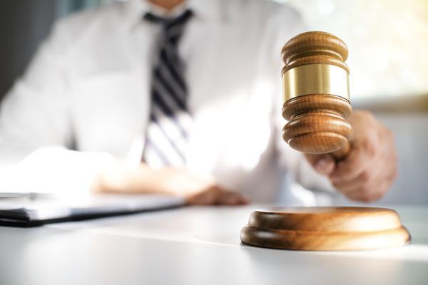 交通事故律师收费标准|交通肇事案件律师费用解析及法律实务分析 图1