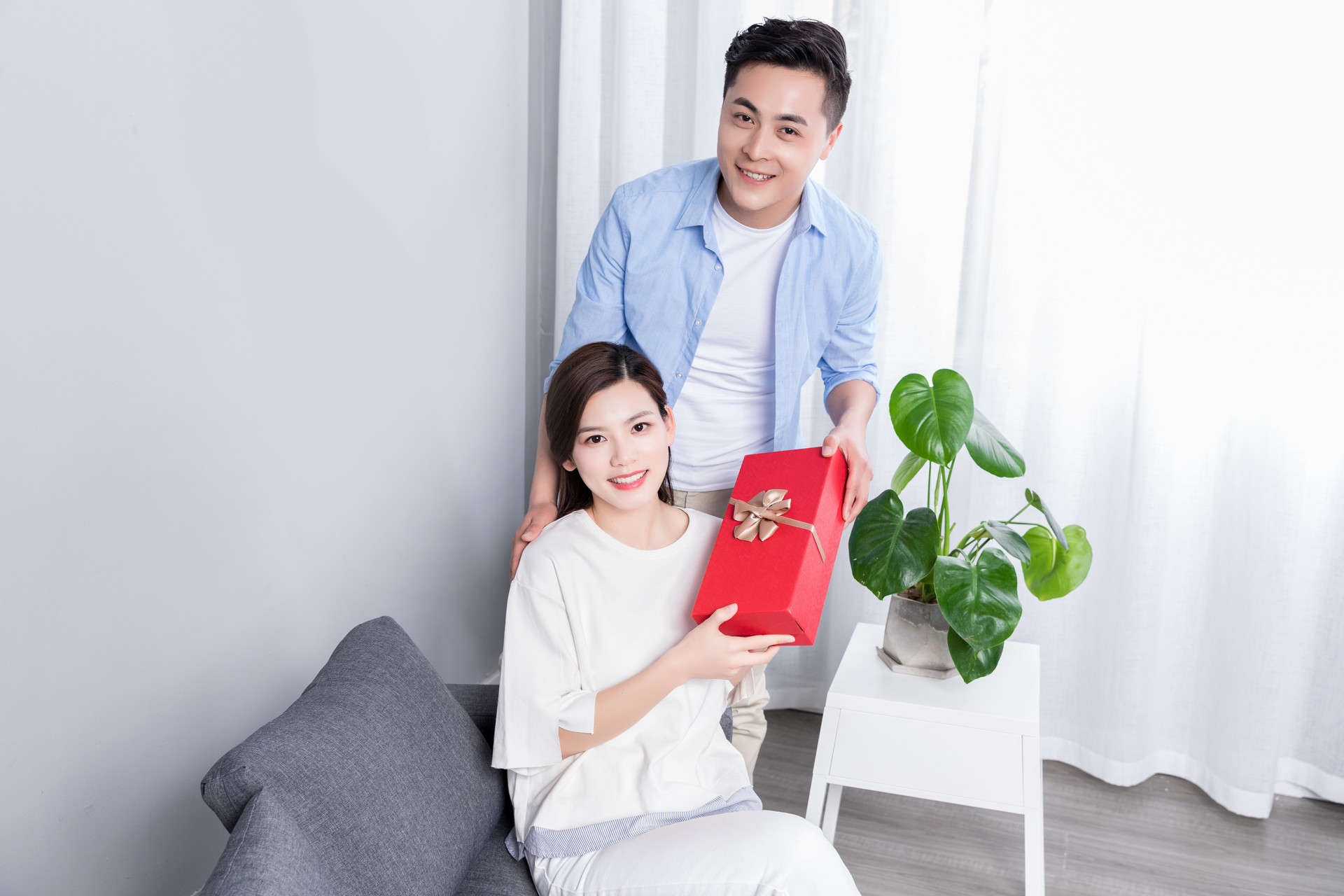 《家庭暴力：面对老公的暴力行为，我该如何寻求帮助与解脱？》图1